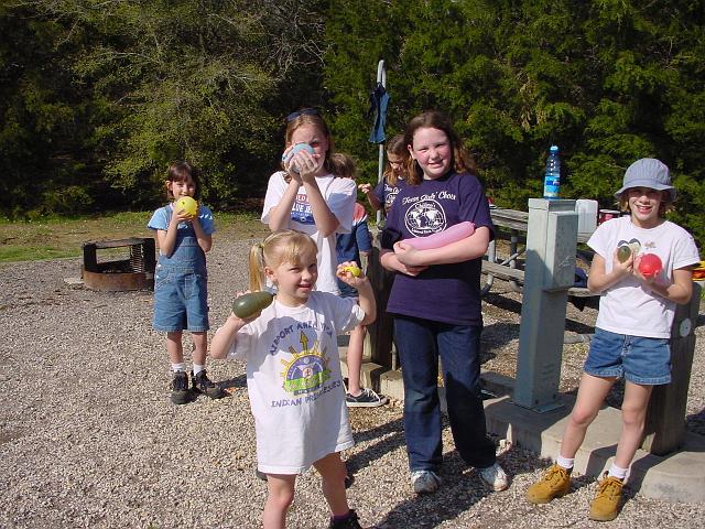 Making water balloons Brooke, Paige, Kaitlyn, Stephanie and Caitlin.JPG